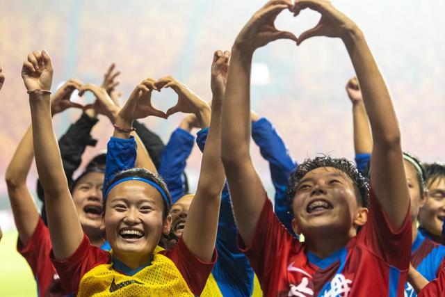 解说:李凯尔不适合中国队 但敬佩他的职业精神